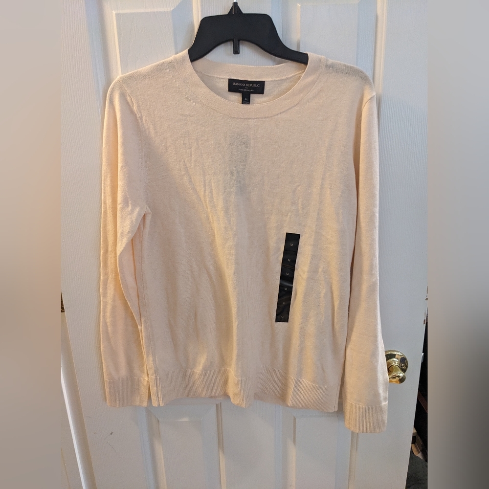 Beige banana Republic sweater